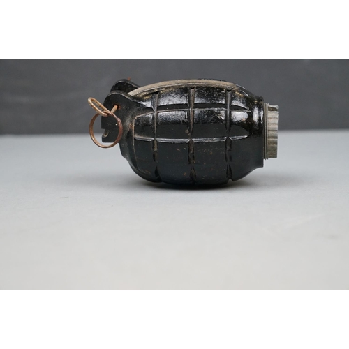 358 - An Original WWI First World War Period British Army Inert Mills Bomb / Hand Grenade. c1918. Typical ... 