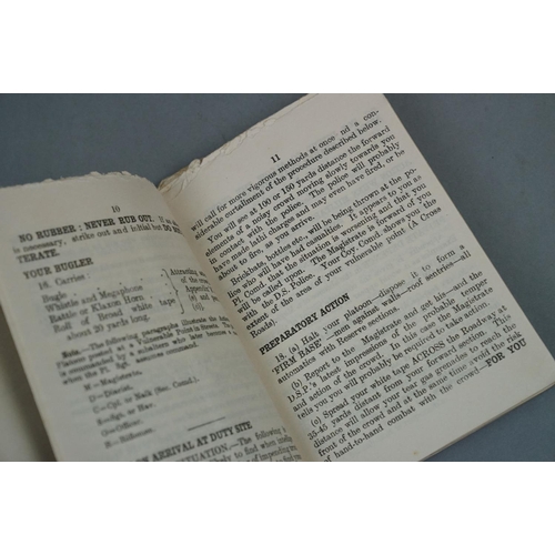 359 - A Group Of Four Original World War Two British Military Training Booklets To Include The Officer And... 