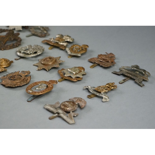 200 - A Collection Of Approx Twenty British Regimental Military Cap Badges To Include The Royal Army Medic... 