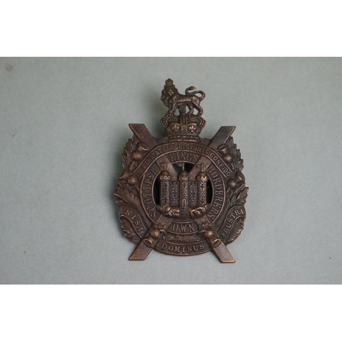 204 - A British Military Scottish Kings Own Borderers Cap Badge With Queen Victoria Crown, Twin Loop Fixin... 