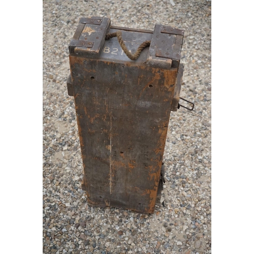 464 - A British Military 105mm Howitzer HE Wooden Ammunition Box, Measures Approx 92cm x 34cm x 20cm.