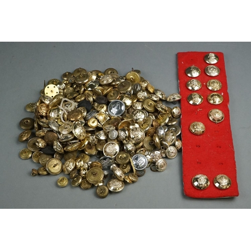 303 - A Large Collection Of Mainly British Military Regimental Buttons To Include The Royal Airforce, The ... 