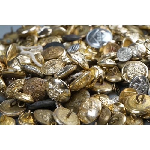 303 - A Large Collection Of Mainly British Military Regimental Buttons To Include The Royal Airforce, The ... 