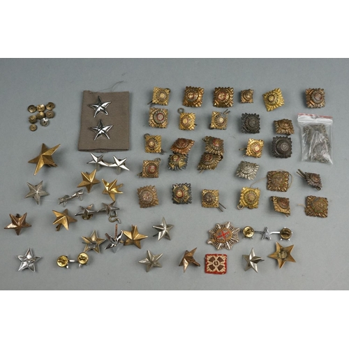 395 - A Large Collection Of Military Officers Shoulder Pips And Stars.