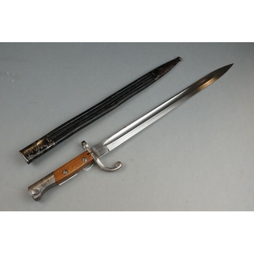 400 - An Antique Bayonet With Hooked Quillion Together With Original Scabbard, Numbered 2836T, Blade Lengt... 