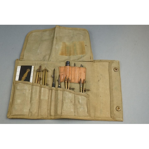 408 - A British Military World War Two Era Royal Engineers BWC Eleven Piece Set Of Drawing Instruments In ... 