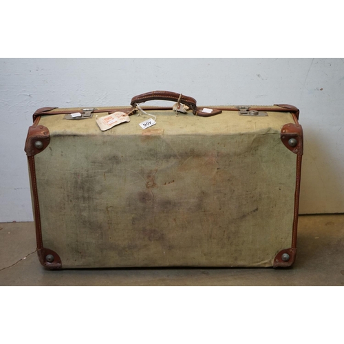 406 - A Vintage British Military Demobilisation Suit Case, Dated 1963 And Marked With The British Broad Ar... 