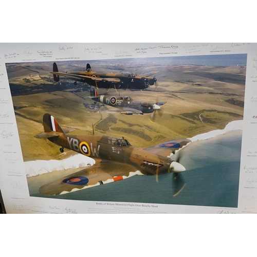 427 - A Collection Of Military Collectables Relating To The Royal Air Force And The Royal Observer Corps T... 