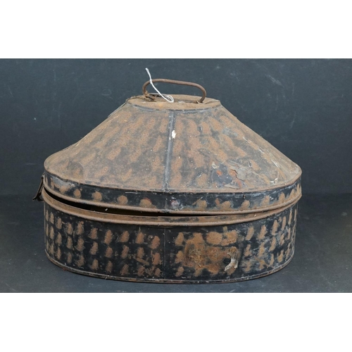 443 - A British Military Pith Helmet Contained Within A Metal Hat Box By Gieves, The Box Marked E.W. BRIGG... 