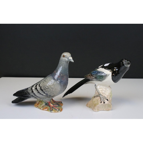 52 - Beswick Pigeon, first version (no.1383A) and Beswick Magpie (no.2305)