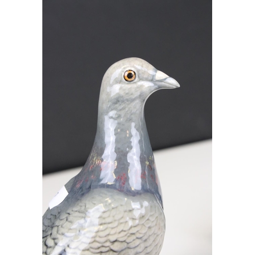52 - Beswick Pigeon, first version (no.1383A) and Beswick Magpie (no.2305)