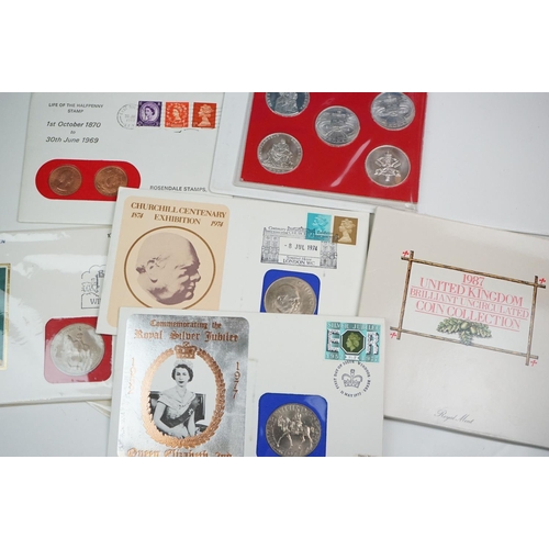 305 - A collection of mainly British coinage, mainly proof examples to include years sets and commemorativ... 