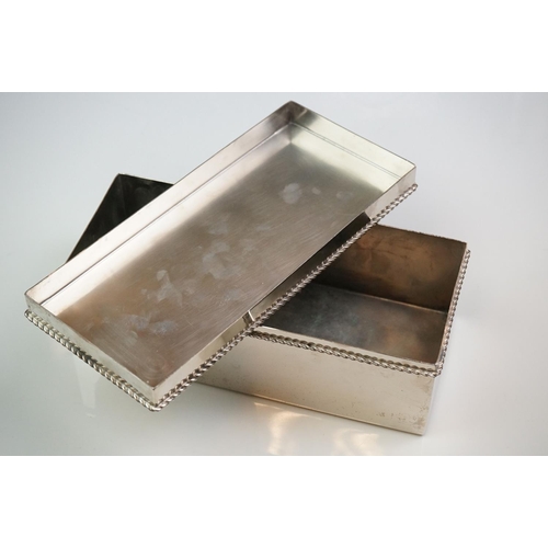 309 - Collection of silver plate, to include cigar box, Walker & Hall spoons, cake slice, tankard etc