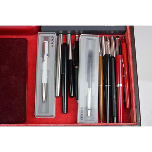 314 - A mixed collection of pens to include Parker, Barucci and Sheaffer examples.