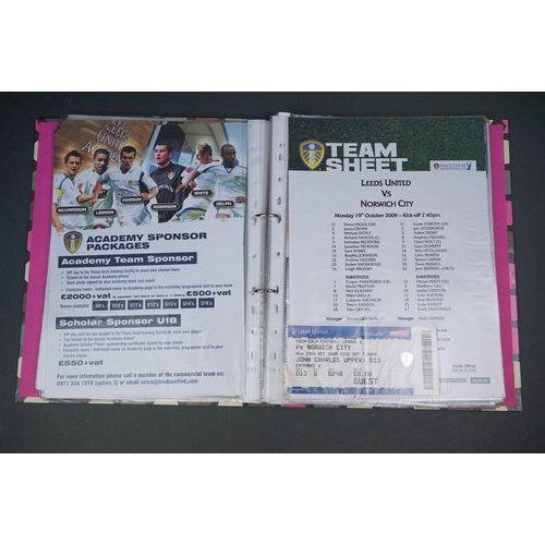 319 - Football - Leeds United fc, 2009/10 promotion season,  
a binder containing approx. 50 different tea... 