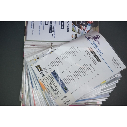 319 - Football - Leeds United fc, 2009/10 promotion season,  
a binder containing approx. 50 different tea... 