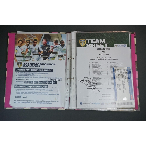 319 - Football - Leeds United fc, 2009/10 promotion season,  
a binder containing approx. 50 different tea... 
