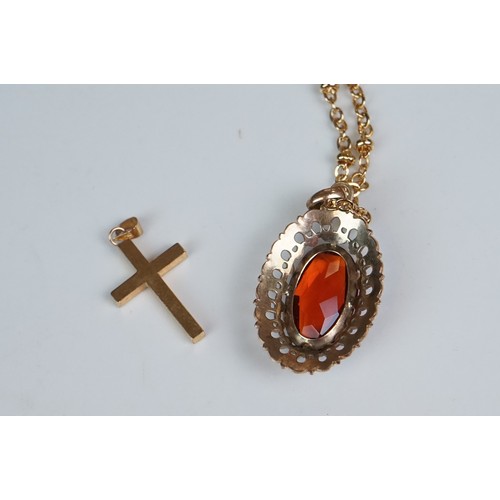 350A - A collection of gold and yellow metal jewellery to include necklaces, pendants and earrings.