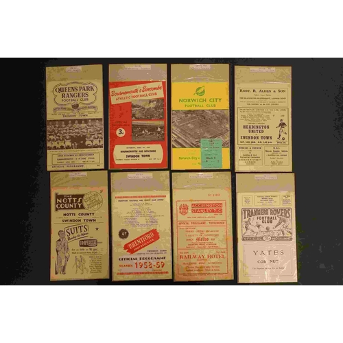 311 - Swindon Town 1958/59 - 26 away football programmes to include Fr v Headington United 24th Han 1959, ... 