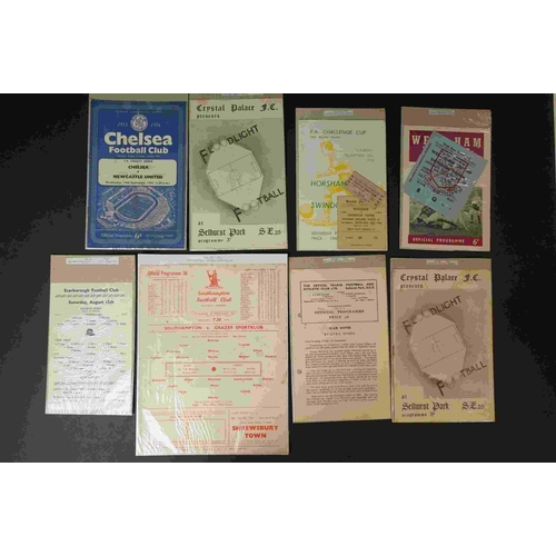 323 - 18 Football programmes from the 1940s onwards featuring 1955 Charity Shield, Horsham v Swindon Town ... 