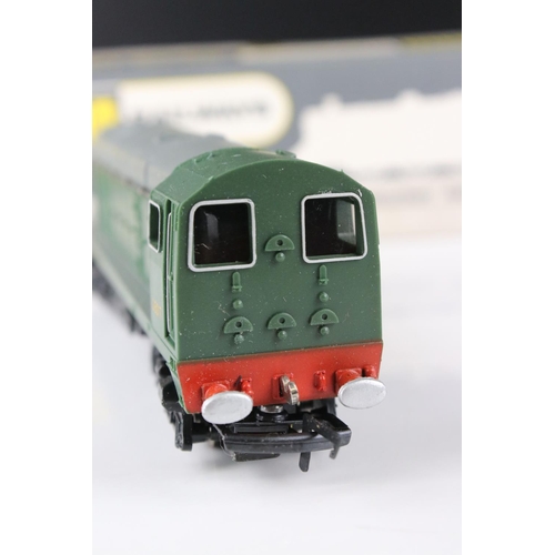 111 - Boxed Wrenn OO gauge W2230 Bo Bo Diesel Electric green BR, excellent with original papers in excelle... 