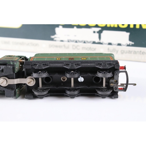 120 - Boxed Triang Wrenn OO gauge W2222 Devizes Castle locomotive, with original papers