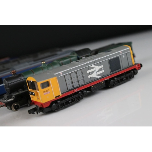 125 - Nine N gauge locomotives to include Dapol GB Railfreight, Grafar Load Haul, Grafar Clun Castle, Dapo... 