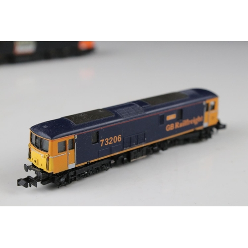 125 - Nine N gauge locomotives to include Dapol GB Railfreight, Grafar Load Haul, Grafar Clun Castle, Dapo... 