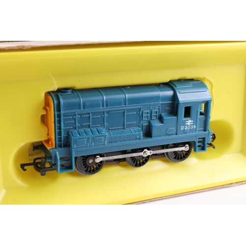 138 - Three boxed Hornby OO gauge locomotives to include R758 BR Hymex Diesel Hydraulic locomotive, R152 0... 