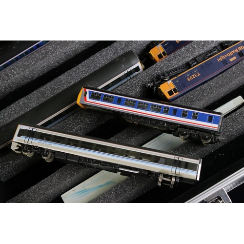 140 - 20 N gauge items of rolling stock plus locomotive shells to include Grafar, Peco etc, contained with... 