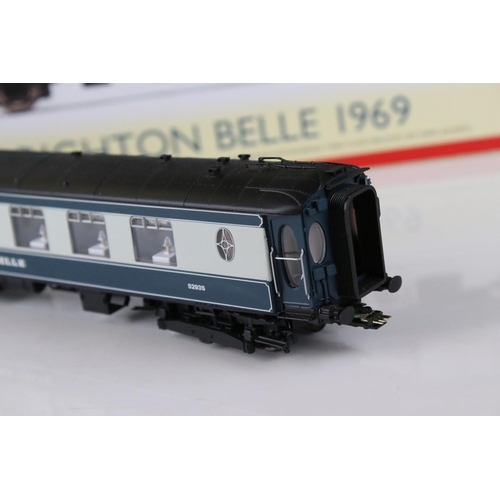 147 - Boxed Hornby OO gauge R2988 Brighton Belle 1934 Train Pack DCC Ready, plus a Hornby Brighton Belle p... 