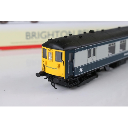 147 - Boxed Hornby OO gauge R2988 Brighton Belle 1934 Train Pack DCC Ready, plus a Hornby Brighton Belle p... 