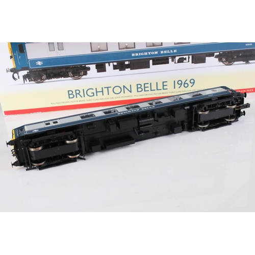 147 - Boxed Hornby OO gauge R2988 Brighton Belle 1934 Train Pack DCC Ready, plus a Hornby Brighton Belle p... 