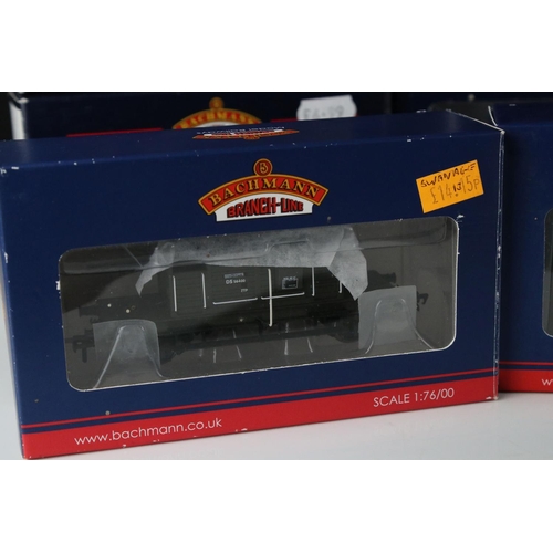 150 - 15 Boxed Bachmann OO gauge items of rolling stock to include mainly vans and wagons