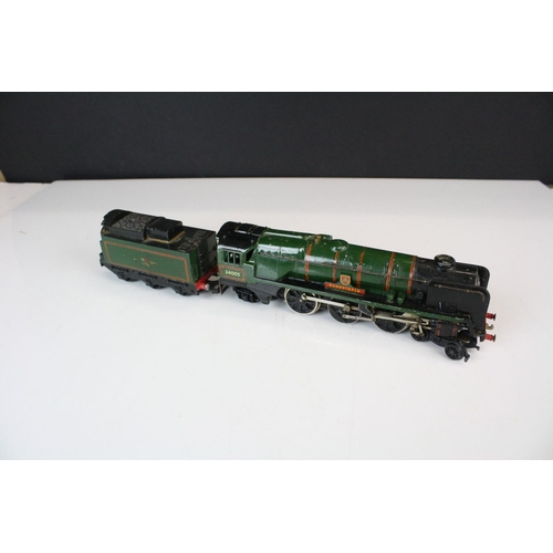 164 - Quantity of OO gauge models railway to include Hornby Dublo Barnstable locomotive, Wrenn 4-6-2 locom... 