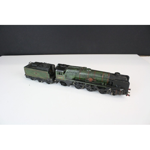 164 - Quantity of OO gauge models railway to include Hornby Dublo Barnstable locomotive, Wrenn 4-6-2 locom... 