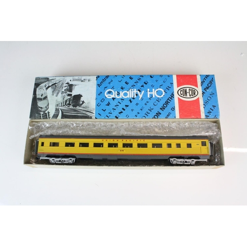 185 - Seven boxed HO gauge Union Pacific passenger cars to include 5 x Con-Cor, Rivarossi & Bethlehem Car ... 