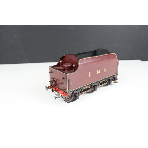 205 - O Gauge electric 4-6-0 LMS No 5573 Newfoundland locomotive with tender, maroon livery, constructed b... 