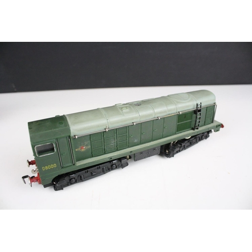 209 - Two boxed Hornby Dublo locomotives to include L30 1,000 BHP Bo Bo Diesel Electric Locomotive and 323... 