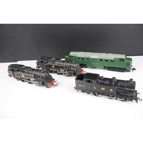 211 - Seven Hornby Dublo locomotives to include Duchess of Montrose, 0-6-2 LNER 9596, 2-8-0 48158 BR black... 