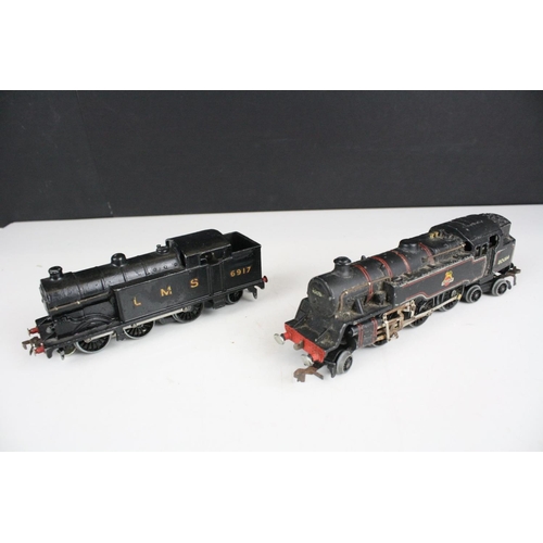 211 - Seven Hornby Dublo locomotives to include Duchess of Montrose, 0-6-2 LNER 9596, 2-8-0 48158 BR black... 