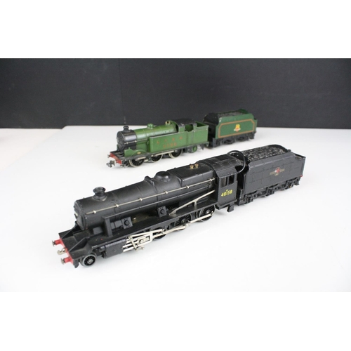 211 - Seven Hornby Dublo locomotives to include Duchess of Montrose, 0-6-2 LNER 9596, 2-8-0 48158 BR black... 