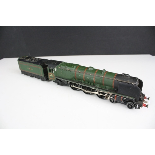 212 - Three Hornby Dublo locomotives to include Duchess of Montrose, Duchess of Atholl & Sir Nigel Gresley... 