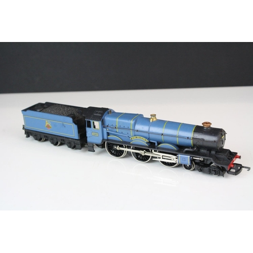 161 - Three OO gauge locomotives to include Hornby Manchester United 4-6-0 LNER, Lima King Charles II & Ho... 