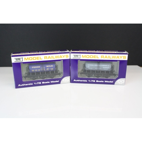 162 - Hornby OO gauge BR 56125 Diesel locomotive plus 5 x boxed items of rolling stock to include 2 x Bach... 