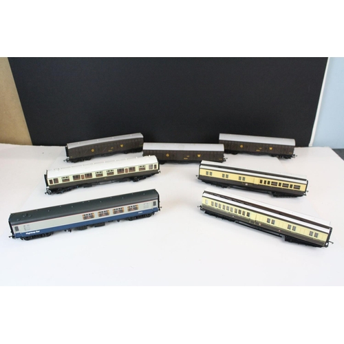 174 - Collection of 21 OO gauge items of rolling stock to include Hornby and Bachmann featuring 14 x Inter... 