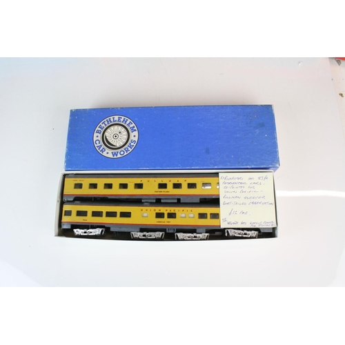 185 - Seven boxed HO gauge Union Pacific passenger cars to include 5 x Con-Cor, Rivarossi & Bethlehem Car ... 