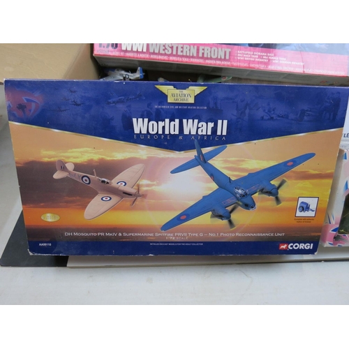 282 - Collection of 20 small diecast model aeroplanes, mostly military, together with boxed Aviation Archi... 