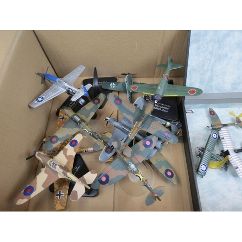 282 - Collection of 20 small diecast model aeroplanes, mostly military, together with boxed Aviation Archi... 