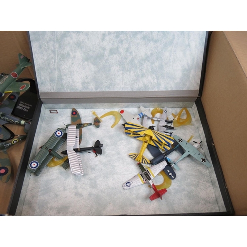 282 - Collection of 20 small diecast model aeroplanes, mostly military, together with boxed Aviation Archi... 